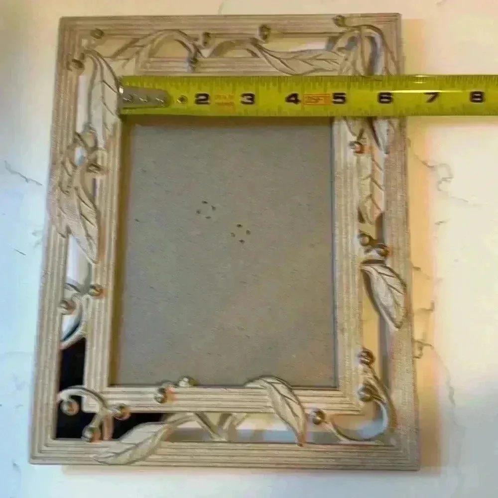 Antique Style Vintage Picture Frame Cream